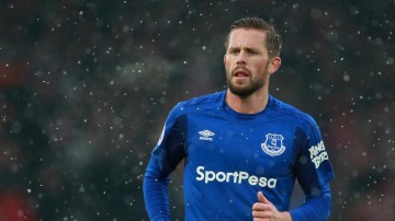 足彩网|北伦敦激战半场见真章 枪手新援闪击 拜仁飞翼救主